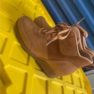 Sorel Women's Evie Sport Lace Bootie Brown size 7